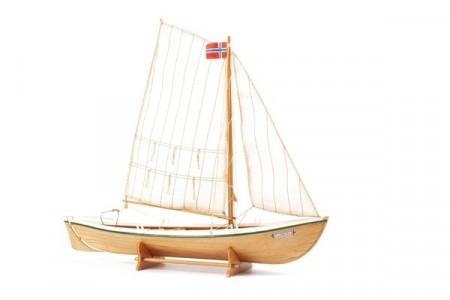 1:20 TORBORG - WOODEN HULL